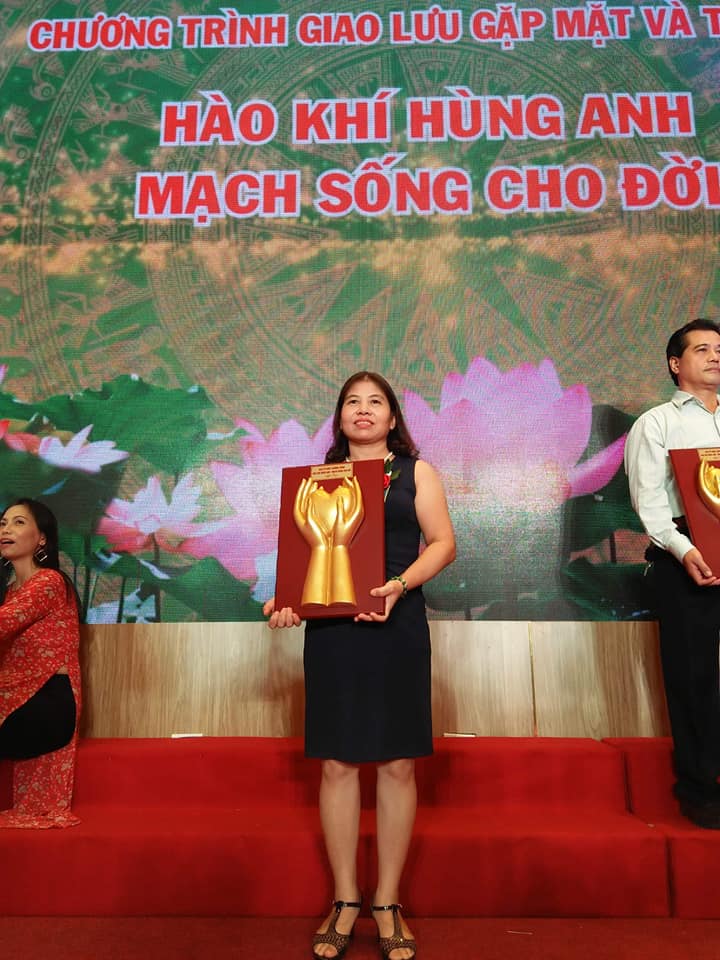 Lương y Kim Hoàn với bài thuốc gia truyền và phương pháp đặc biệt chữa bệnh rất hiệu quả bằng cách tác động các dây thần kinh gốc nơi gây ra bệnh.